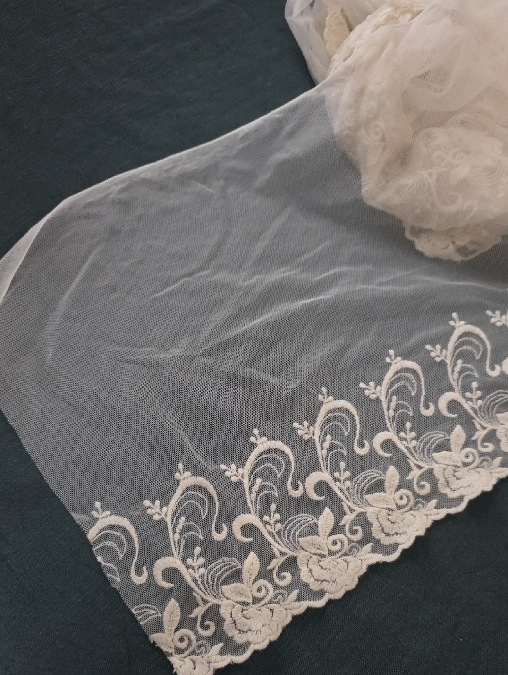 8 Yards Delicate Ivory Embroidered Lace Trim